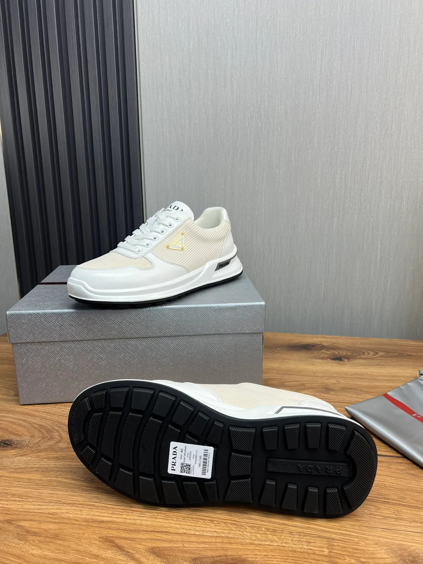 Men's shoes 💰580💰 [PRADA] Men's shoes are popular in the counter, official website is synchronized, 1 high-quality shipment ✔️Original cowhide stitching mesh + cowhide lining, 1🆚1 replica, original original bottom, 38-45 (45 customized, non-refundable)